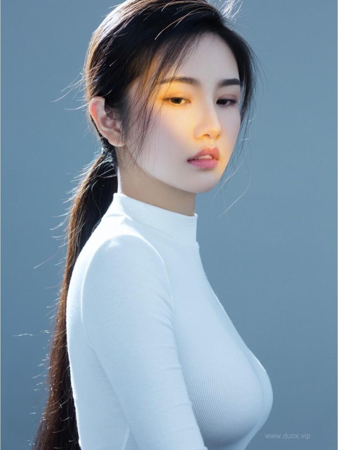 氧气少女写真一束光惊鸿一批