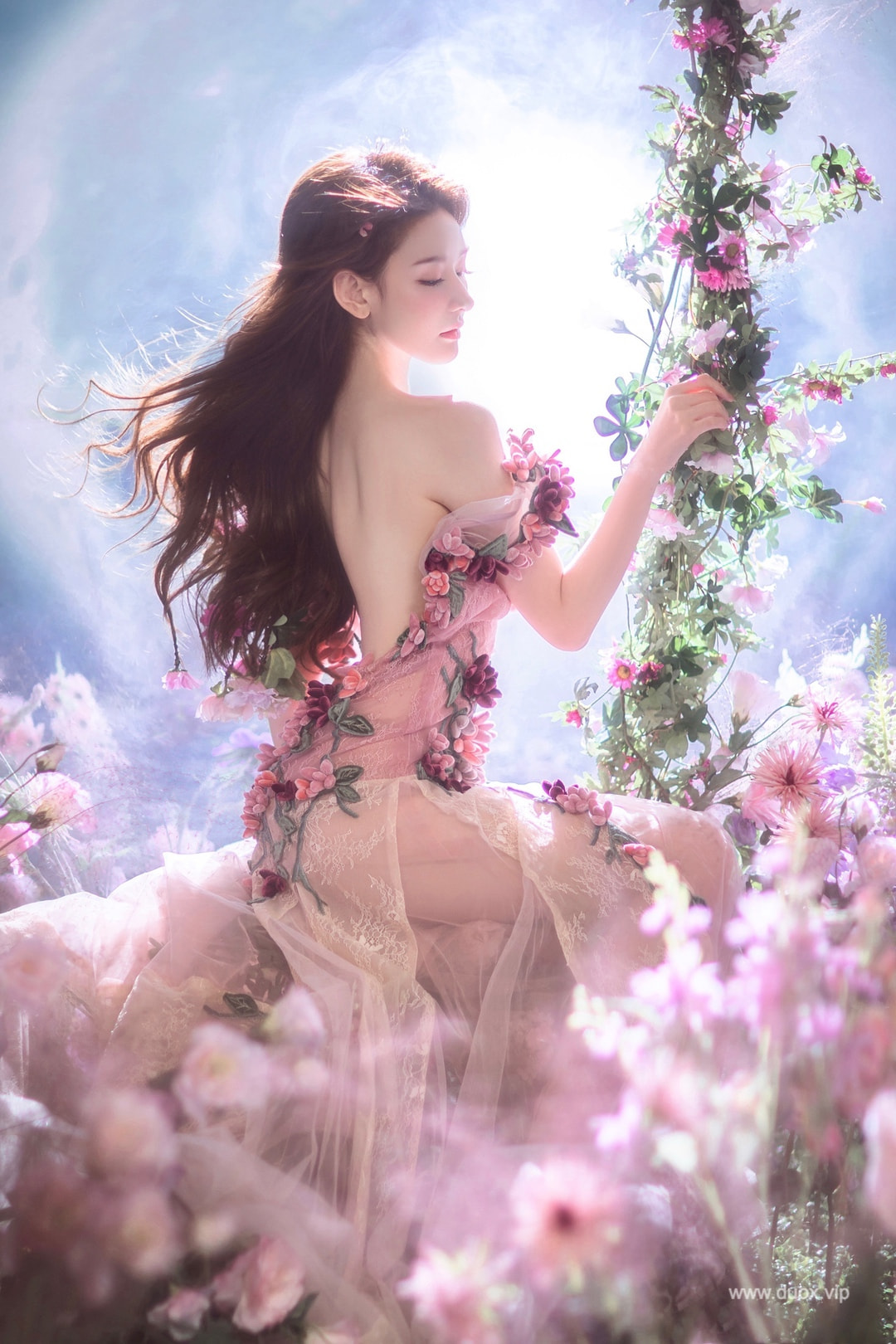 粉粉嫩嫩花仙子人像写真绝美创意