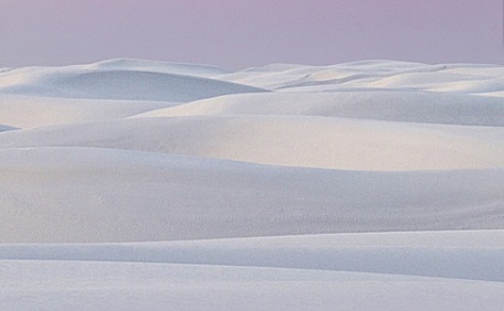 抽象白色沙漠之地壁纸