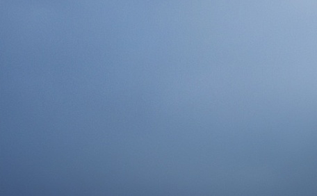 白色的荒漠蓝灰的天空大地白雪皑皑壁纸