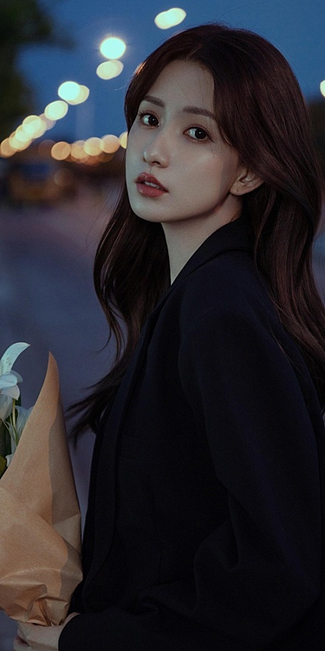 夜晚街拍黑长直侧颜壁纸