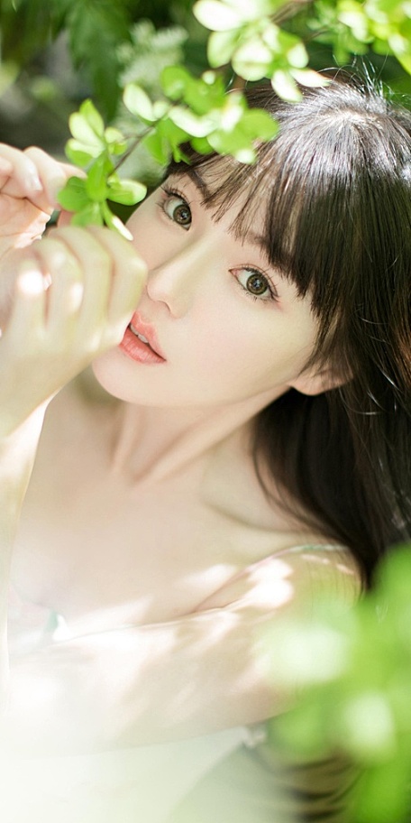 纯真气质白皙少女绝美壁纸