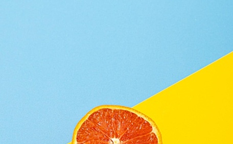 干净通透蓝黄橙子壁纸