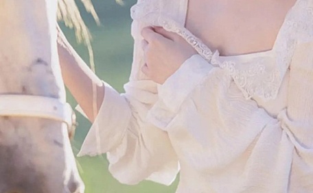 白马与长裙公主气质壁纸