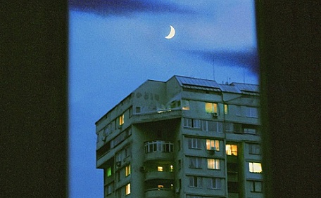 ins窗外的城市风景壁纸