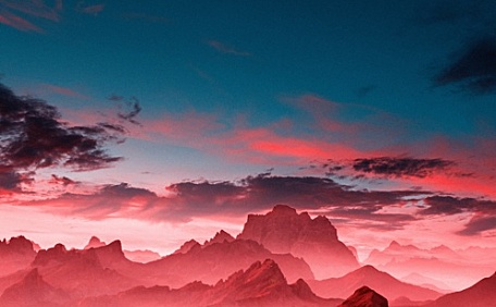 山顶的粉色晚霞风景壁纸