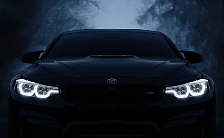 炫酷黑色跑车写真壁纸