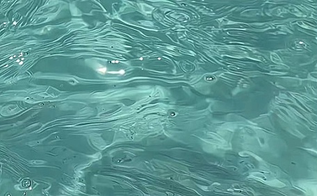 蓝色玻璃海水风景壁纸