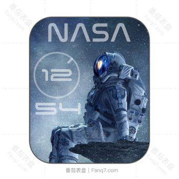 Nasa太空人坐在山尖星空表盘.clock
