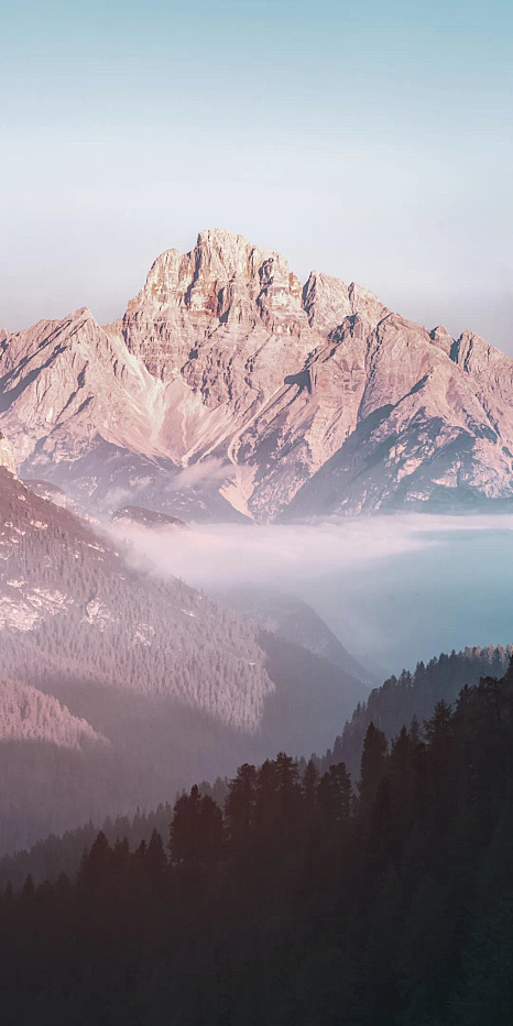 手机壁纸｜巍峨壮阔的山脉深处